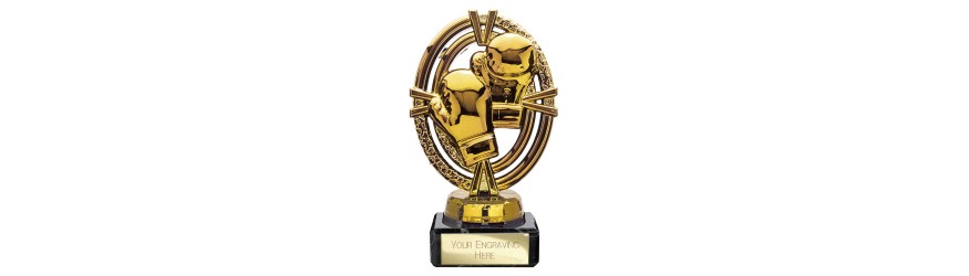MAVERICK LEGEND RESIN TROPHY - 5 SIZES - 12.5CM - 20CM MAVERICK LEGEND RESIN TROPHY - 5 SIZES - 12.5CM - 20CM